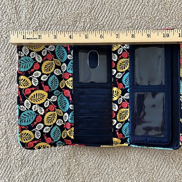 Vera Bradley Gallery Wallet in Happy Snails Print - Picture 2 of 5